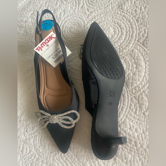 Elegant Black Slingback Kitten Heels with Rhinestone Bow - Picture 2 of 3